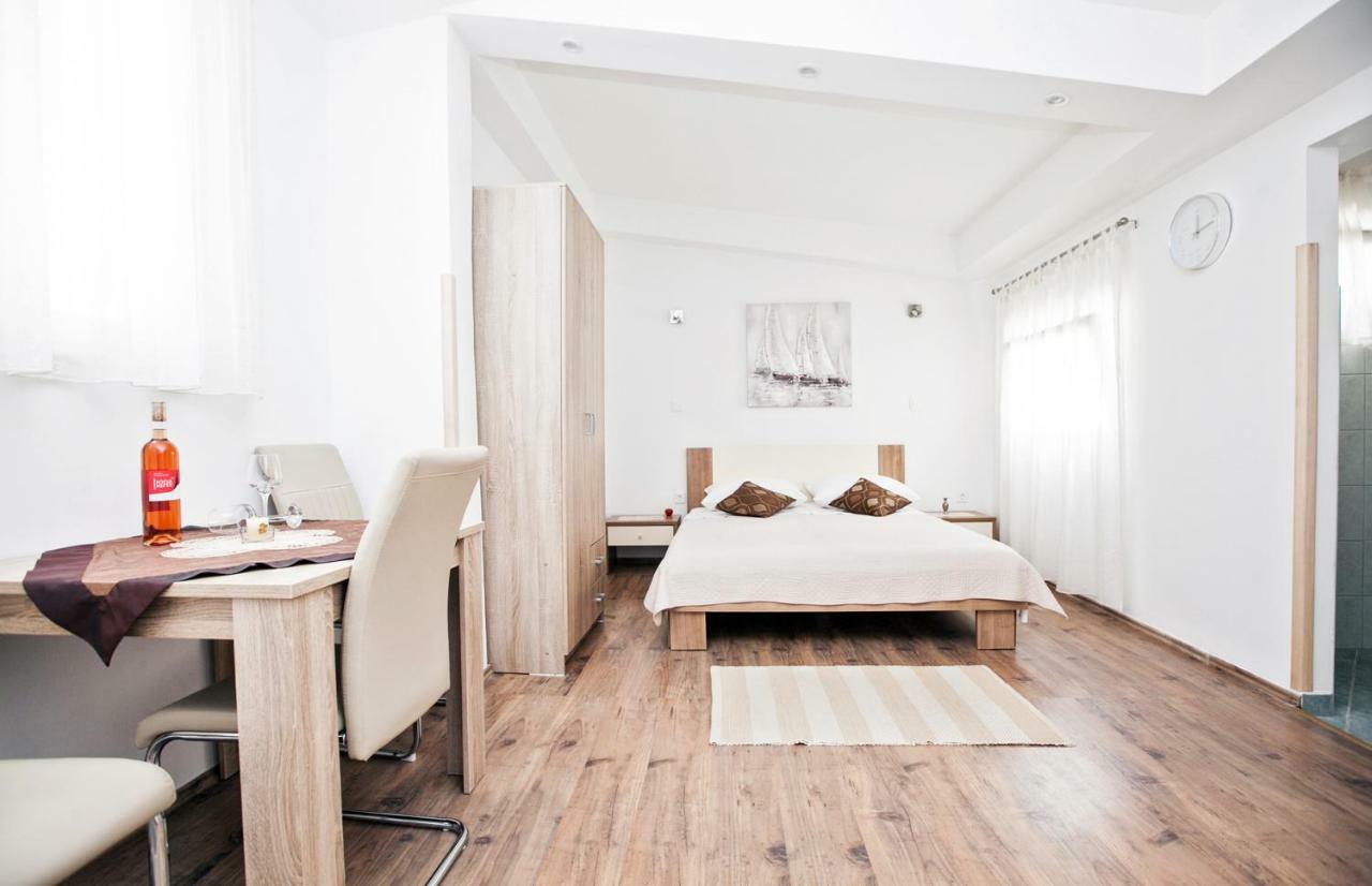 سبليت The Garden Rooms & Suites المظهر الخارجي الصورة