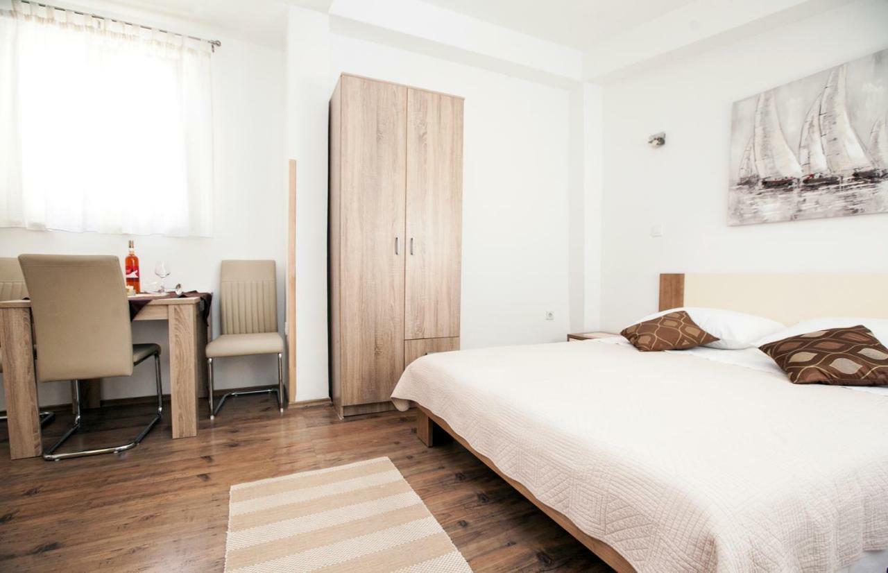 سبليت The Garden Rooms & Suites المظهر الخارجي الصورة