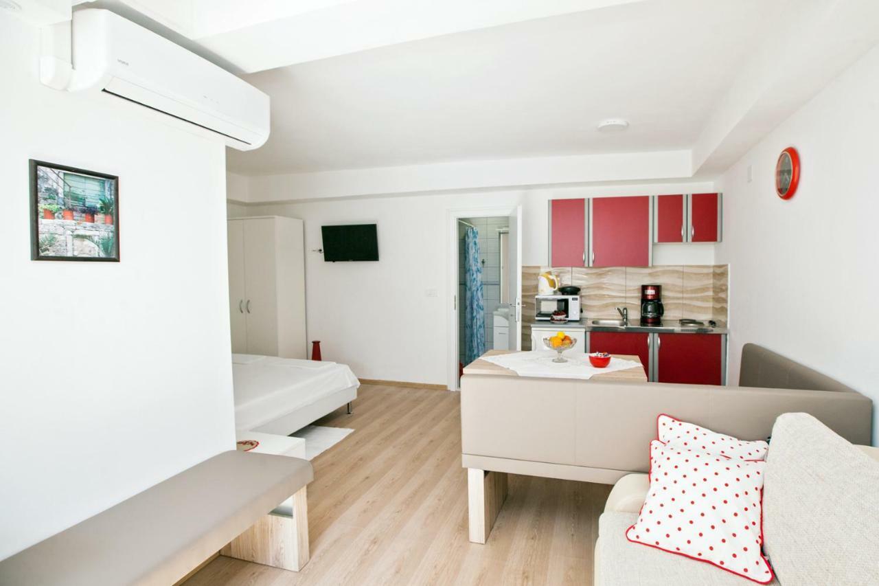 سبليت The Garden Rooms & Suites المظهر الخارجي الصورة